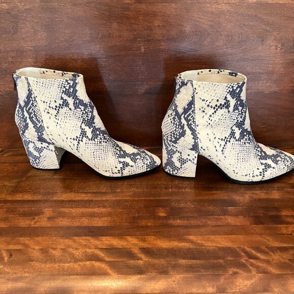 Steve Madden Jillian Women's Snake Print Ankle Block Heel Boots Zip Size 9.5 - Picture 3 of 12